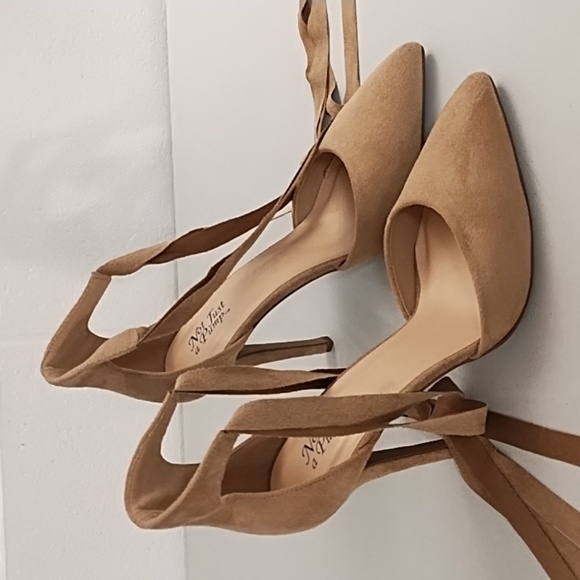 Not Just A Pump 7 Vegan Tan Suede High Heel Ankle Tie Boho Dress Shoe Jean Shoe - Picture 10 of 10